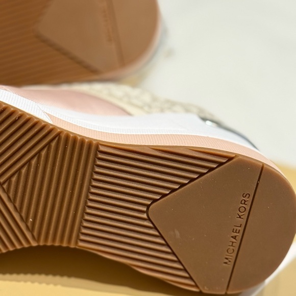 MICHAEL KORS MK Georgie Leather Logo Trainer Pink Rose Gold Women's Sneakers - Picture 15 of 16